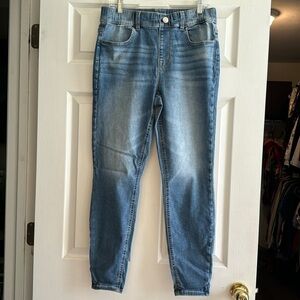 Maurice’s faux zipper/button denim
